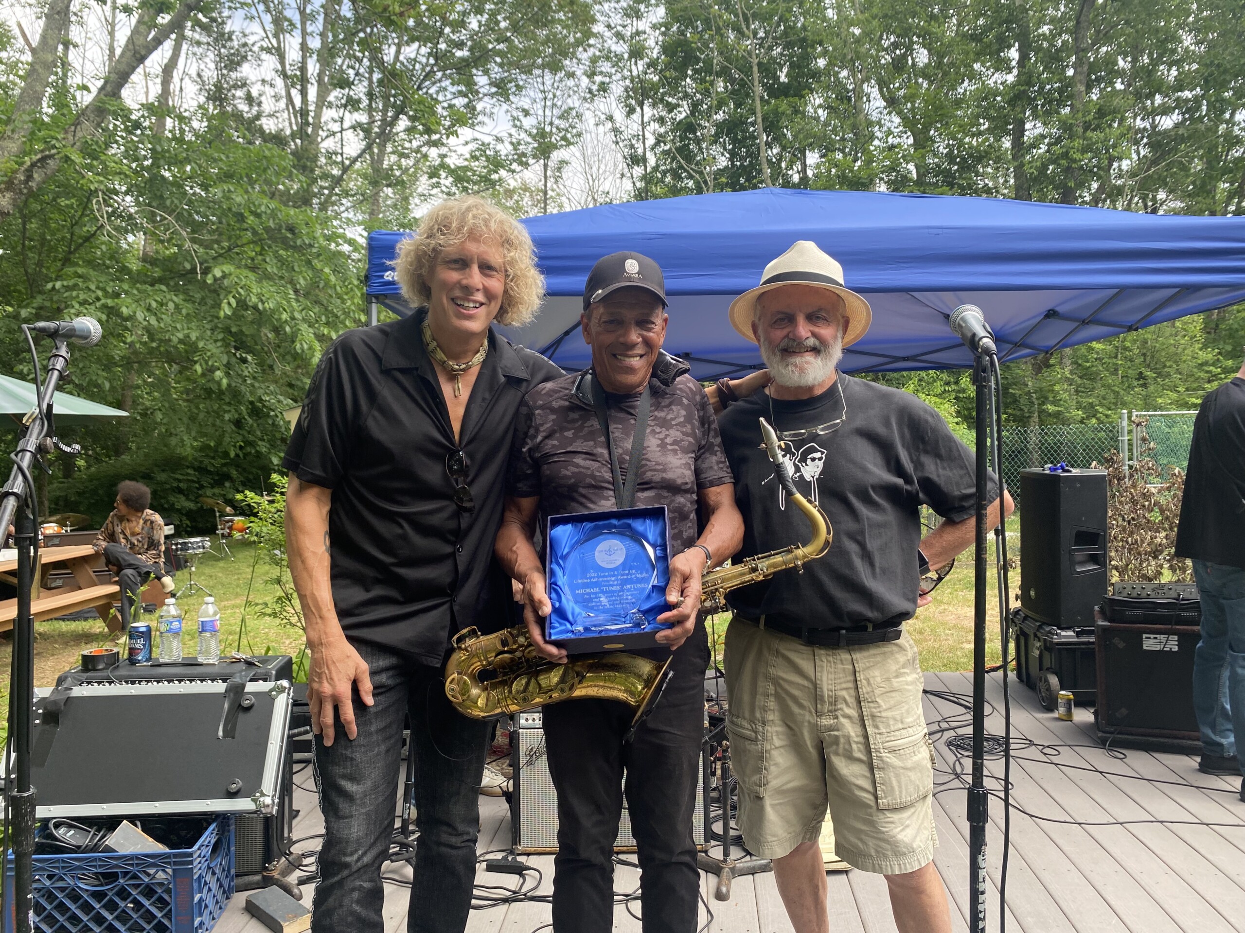 Tune In and Tune Up Lends a Hand to Musicians This Holiday Season